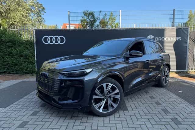 Audi Q6 e-tron (2025)