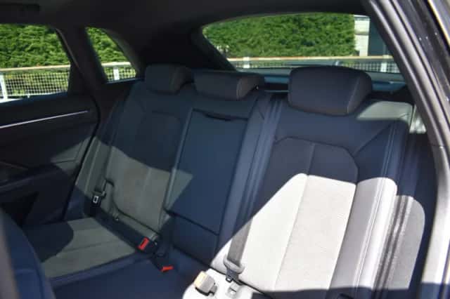 Audi Q3 (2020) thumbnail 12