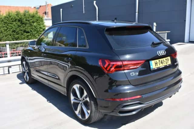 Audi Q3 (2020) thumbnail 3