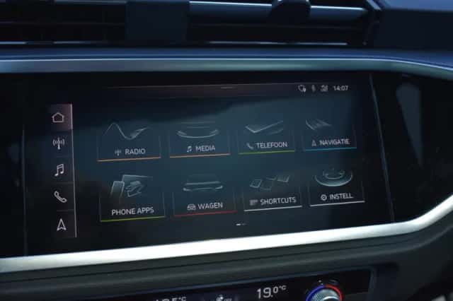 Audi Q3 (2020) thumbnail 24