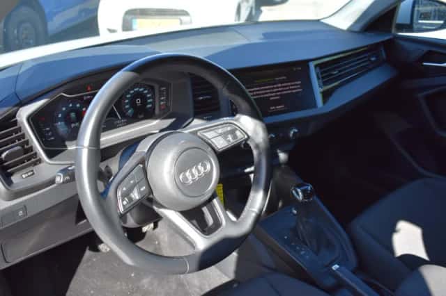 Audi A1 (2019) thumbnail 8