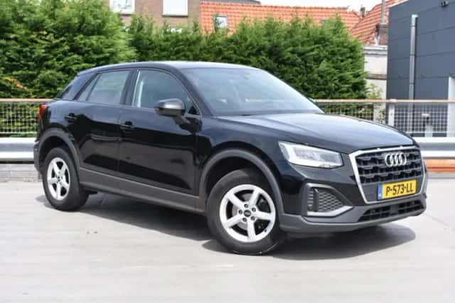 Audi Q2 (2022) thumbnail 2