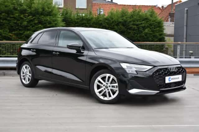 Audi A3 (2025) thumbnail 2