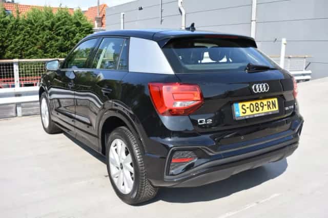 Audi Q2 (2022) thumbnail 3