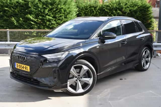 Audi Q4 e-tron (2024) thumbnail 1