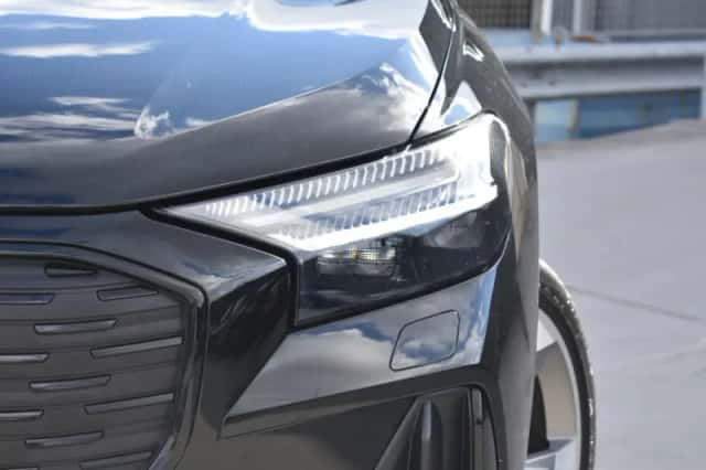 Audi Q4 e-tron (2024) thumbnail 5
