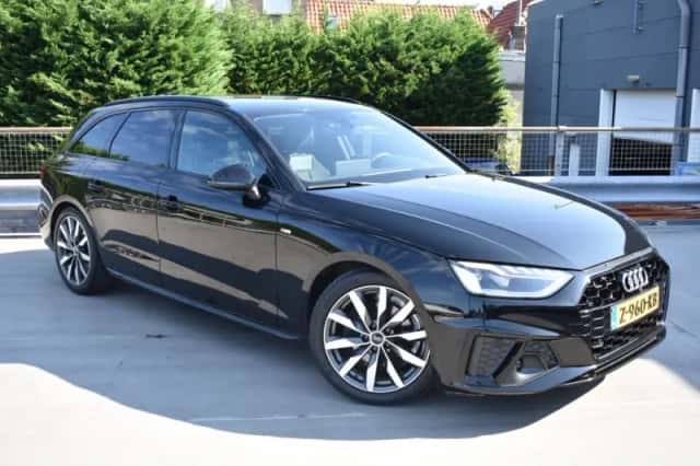 Audi A4 (2024) thumbnail 2
