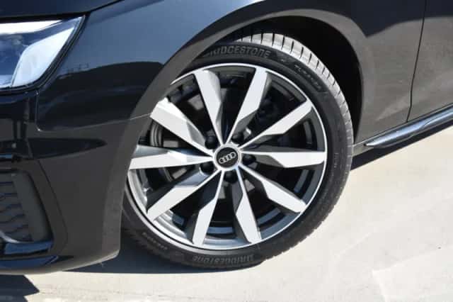 Audi A4 (2024) thumbnail 6