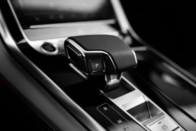 Audi Q8 (2025) thumbnail 32