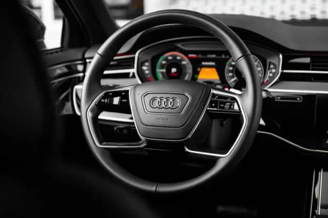 Audi A8 (2025) thumbnail 11
