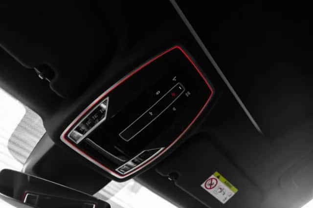 Audi A8 (2025) thumbnail 30