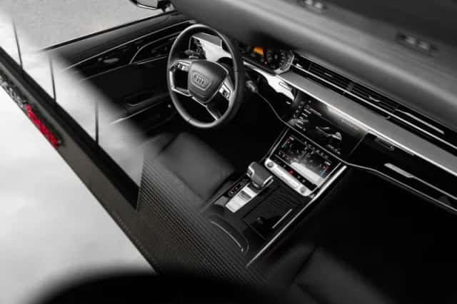 Audi A8 (2025) thumbnail 8