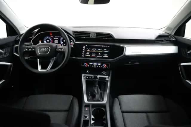 Audi Q3 (2025) thumbnail 9