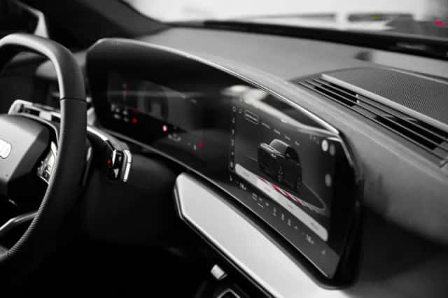 Audi Q3 (2026) thumbnail 14