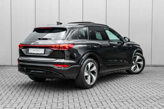 Audi Q6 e-tron (2026) thumbnail 2