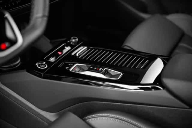 Audi Q6 e-tron (2026) thumbnail 13