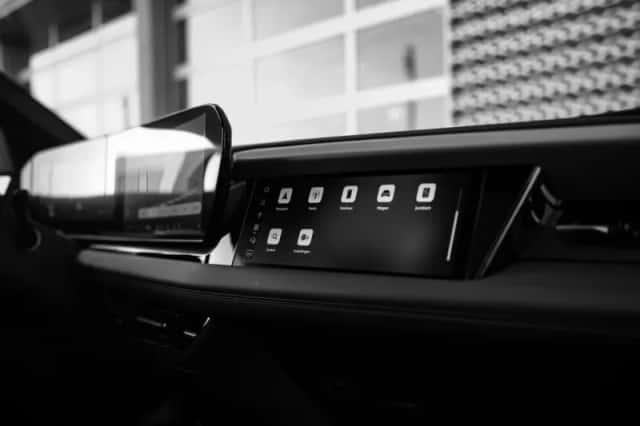 Audi Q6 e-tron (2026) thumbnail 15