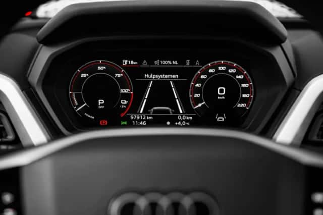 Audi Q4 e-tron (2022) thumbnail 11