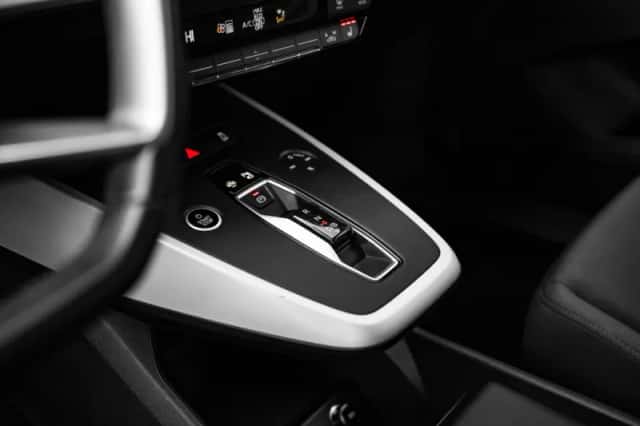 Audi Q4 e-tron (2022) thumbnail 12
