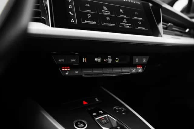 Audi Q4 e-tron (2022) thumbnail 20