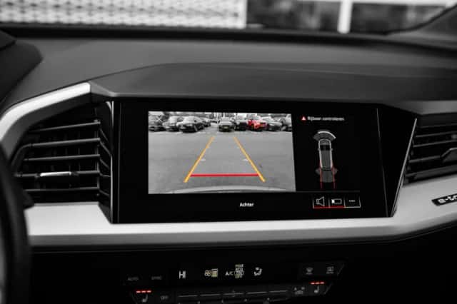 Audi Q4 e-tron (2022) thumbnail 24