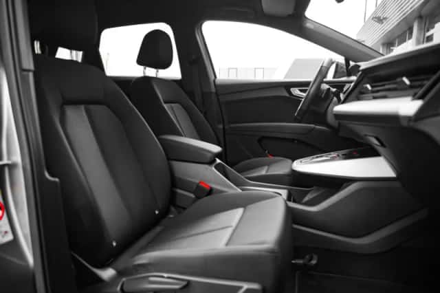 Audi Q4 e-tron (2022) thumbnail 8