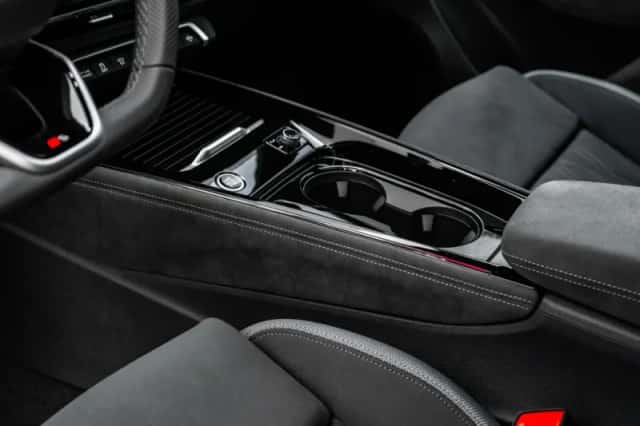Audi Q3 (2026) thumbnail 14