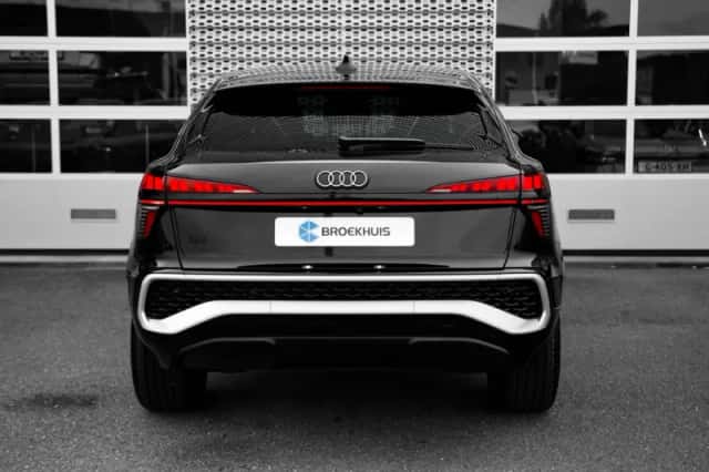 Audi Q3 (2026) thumbnail 3