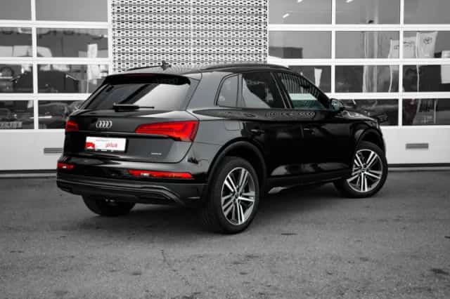 Audi Q5 (2024) thumbnail 2