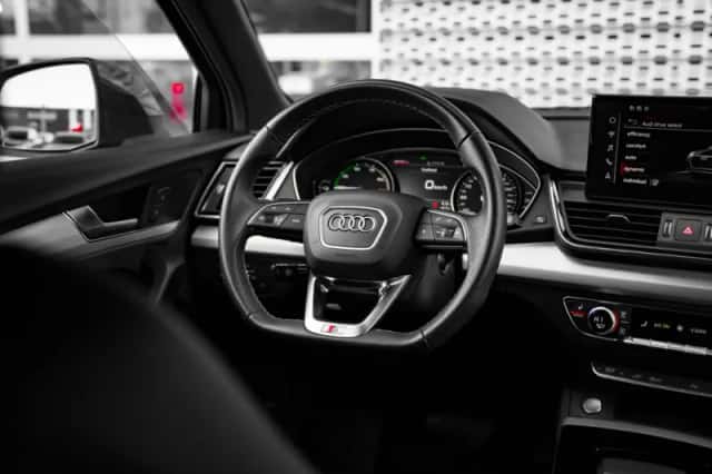 Audi Q5 (2023) thumbnail 11