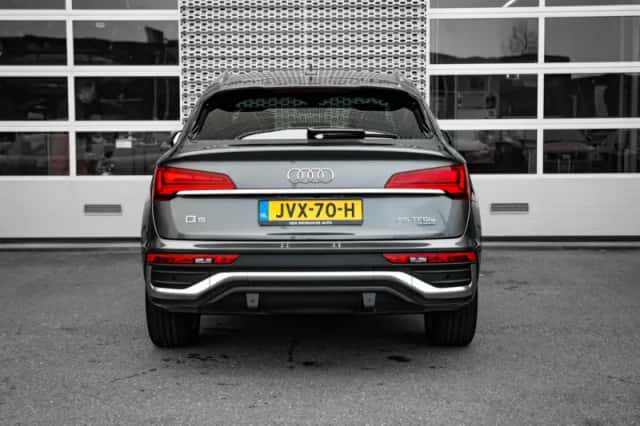 Audi Q5 (2023) thumbnail 4