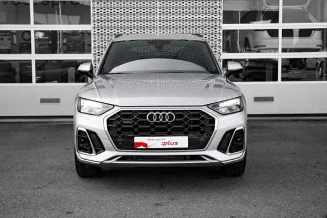 Audi Q5 (2022) thumbnail 3