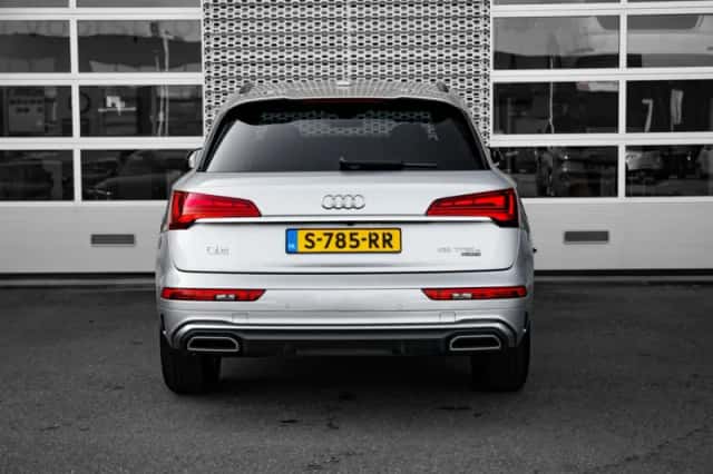 Audi Q5 (2022) thumbnail 4
