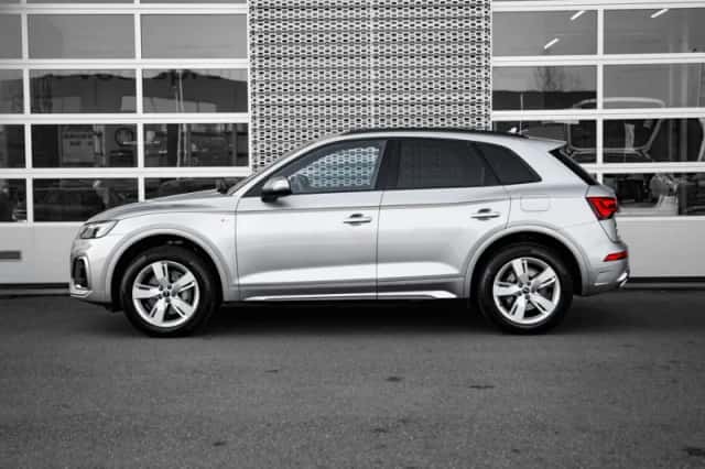 Audi Q5 (2022) thumbnail 5