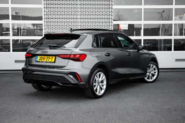 Audi A3 (2025) thumbnail 2