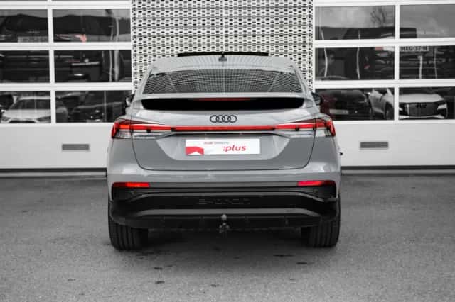 Audi Q4 (2025) thumbnail 4