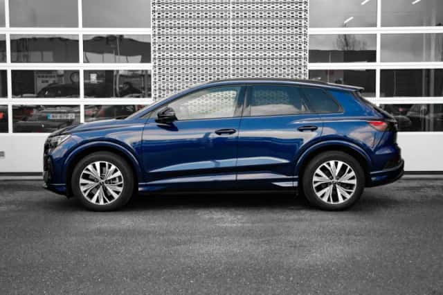 Audi Q4 e-tron (2024) thumbnail 5