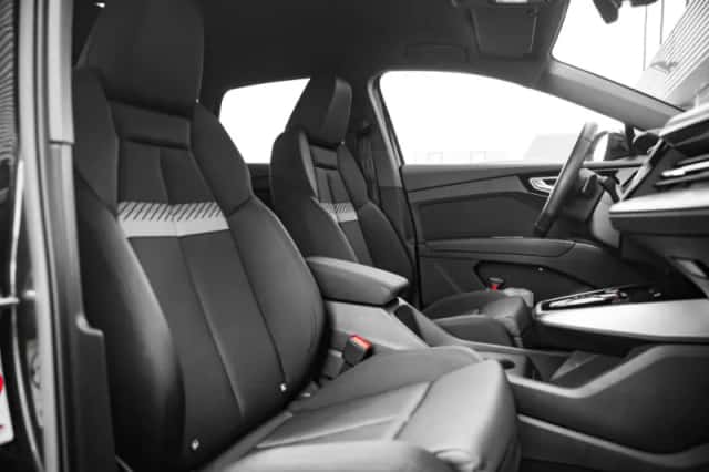 Audi Q4 e-tron (2024) thumbnail 8