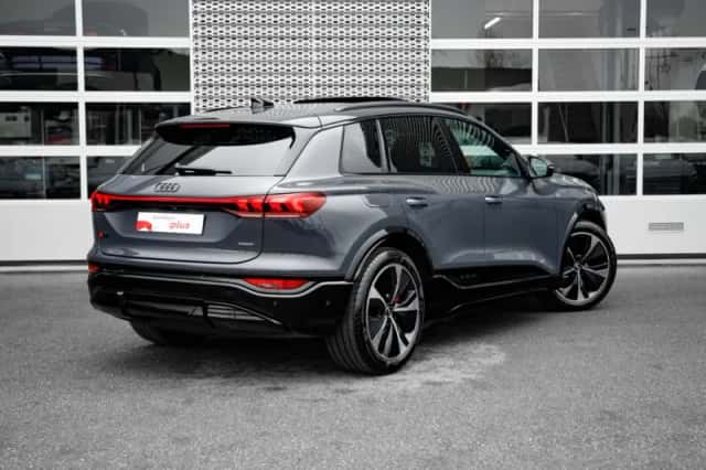Audi Q6 e-tron (2024) thumbnail 2