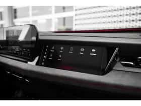 Audi Q6 e-tron (2024) thumbnail 18
