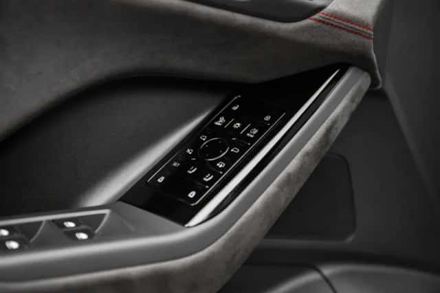 Audi Q6 e-tron (2024) thumbnail 21