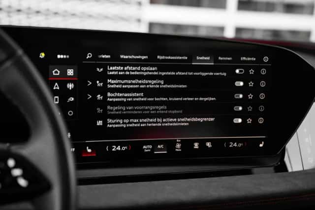 Audi Q6 e-tron (2024) thumbnail 33