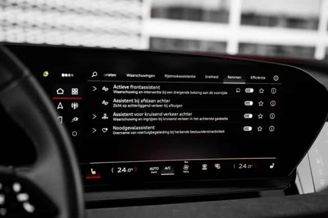 Audi Q6 e-tron (2024) thumbnail 34