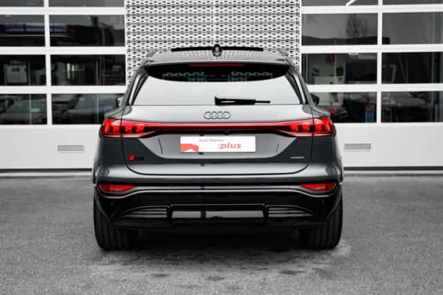 Audi Q6 e-tron (2024) thumbnail 5