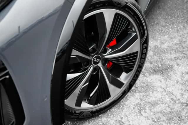 Audi Q6 e-tron (2024) thumbnail 7