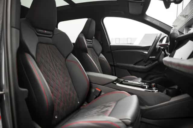 Audi Q6 e-tron (2024) thumbnail 8