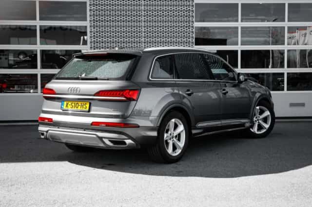 Audi Q7 (2021) thumbnail 2