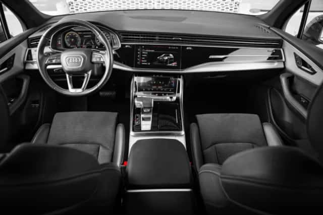 Audi Q7 (2021) thumbnail 11