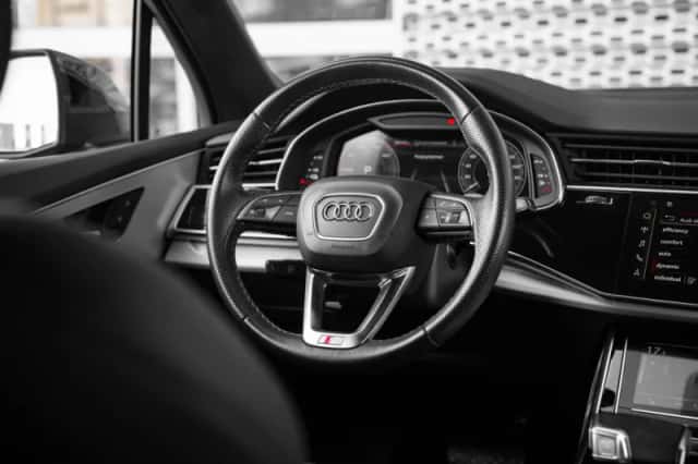 Audi Q7 (2021) thumbnail 12