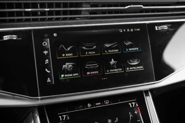 Audi Q7 (2021) thumbnail 30